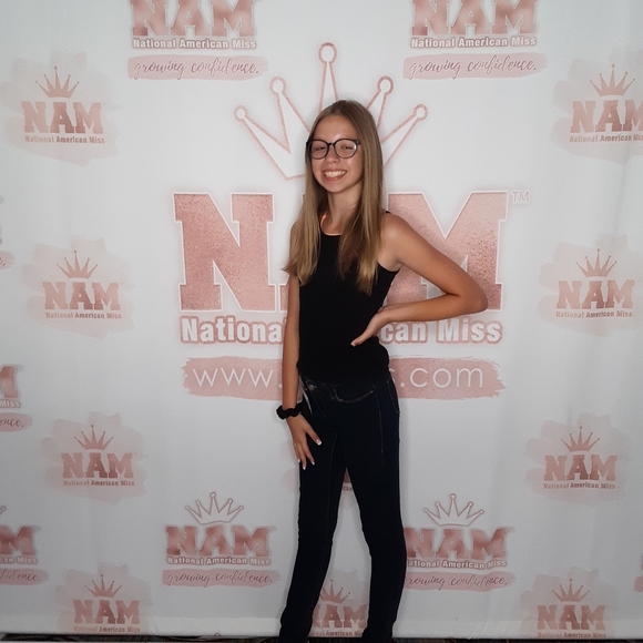 Meet your Posher, Robin - Picture 2 of 5